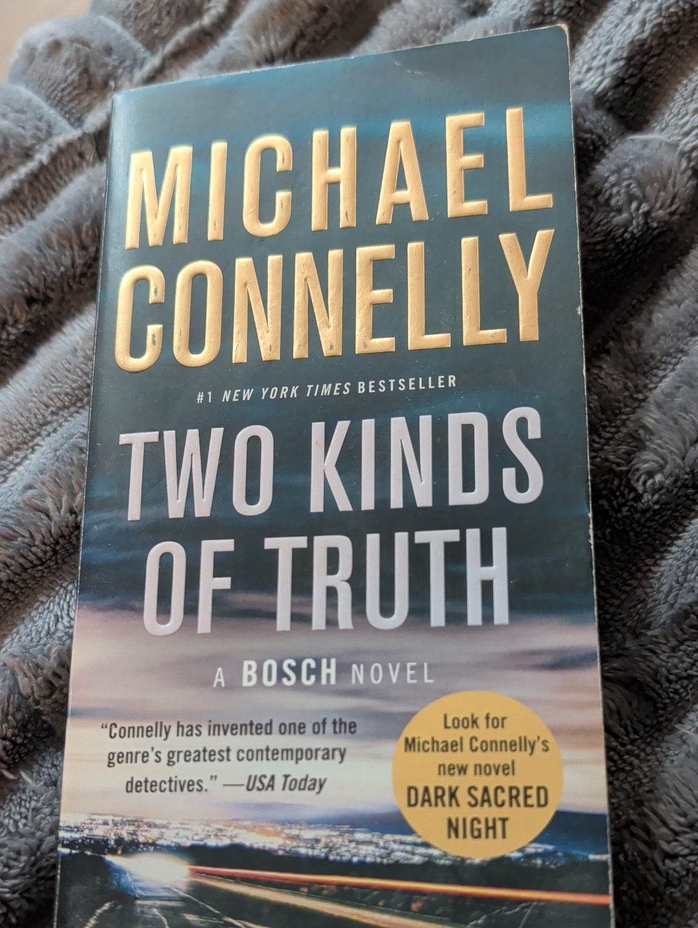 5 for $5 Michael Connelly "Two Kinds of Truth" Paperback
